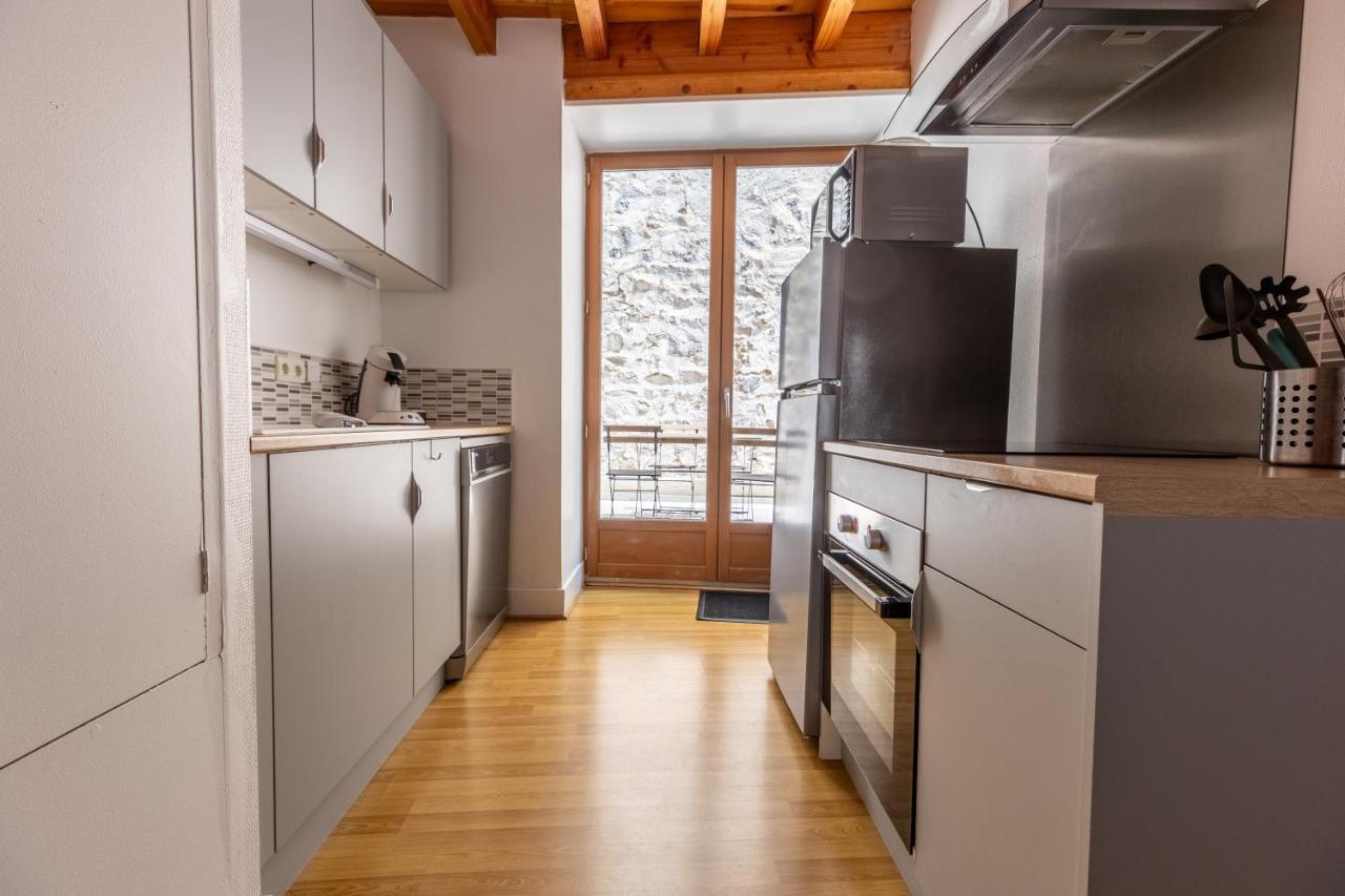 Le Double Pirou # 2 Appartements # Halte Auvergne Thiers Εξωτερικό φωτογραφία