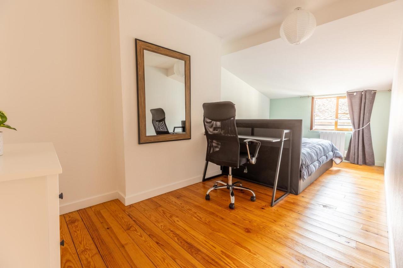 Le Double Pirou # 2 Appartements # Halte Auvergne Thiers Εξωτερικό φωτογραφία