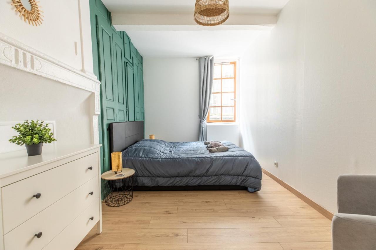 Le Double Pirou # 2 Appartements # Halte Auvergne Thiers Εξωτερικό φωτογραφία